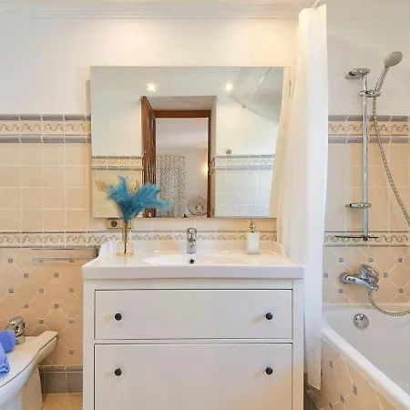 Premium By Homing Villa Marbella