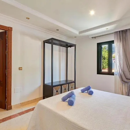 Premium By Homing Villa