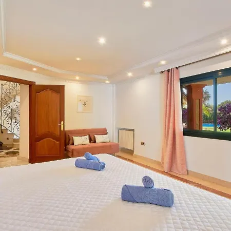 Premium By Homing Villa