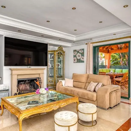 Premium By Homing Villa *