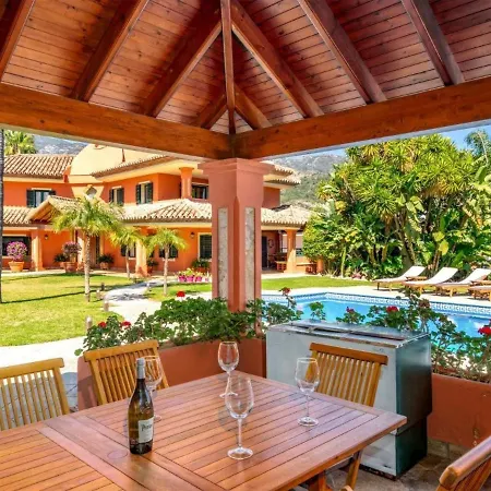 Premium By Homing Villa